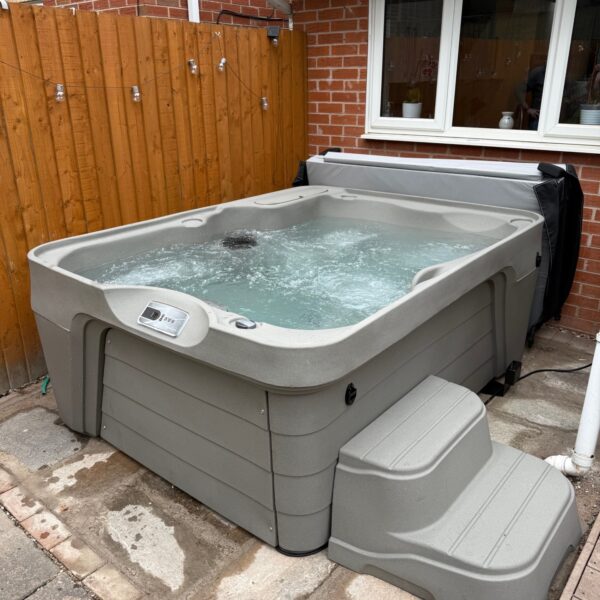 fantasy spas enamor 13 amp hot tub 4 person