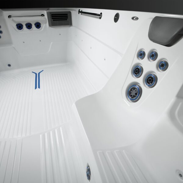 Endless Pools R200 hot tub swimming pool combo