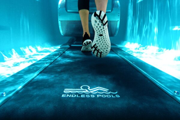endless pools underwater hydraulic treadmill